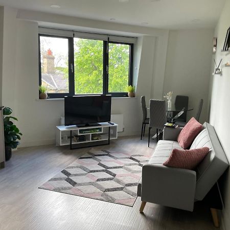 Modern Suite- Bedford City Centre With Free Gym & Parking Extérieur photo
