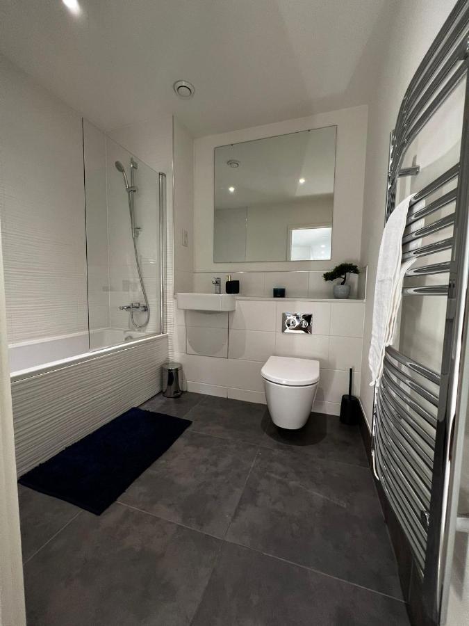 Modern Suite- Bedford City Centre With Free Gym & Parking Extérieur photo