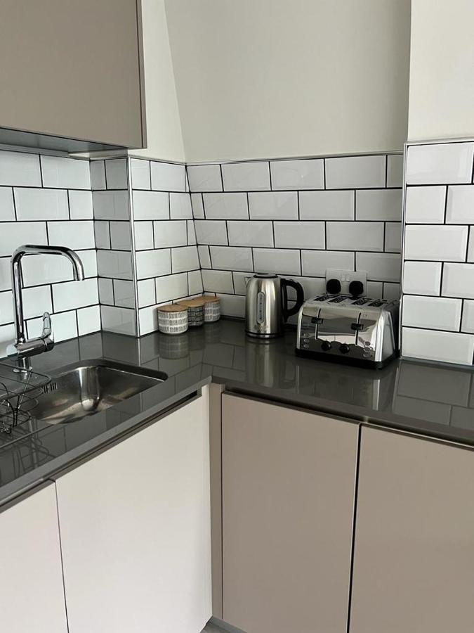 Modern Suite- Bedford City Centre With Free Gym & Parking Extérieur photo