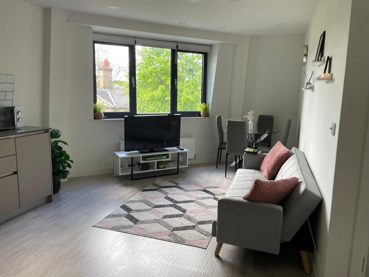 Modern Suite- Bedford City Centre With Free Gym & Parking Extérieur photo